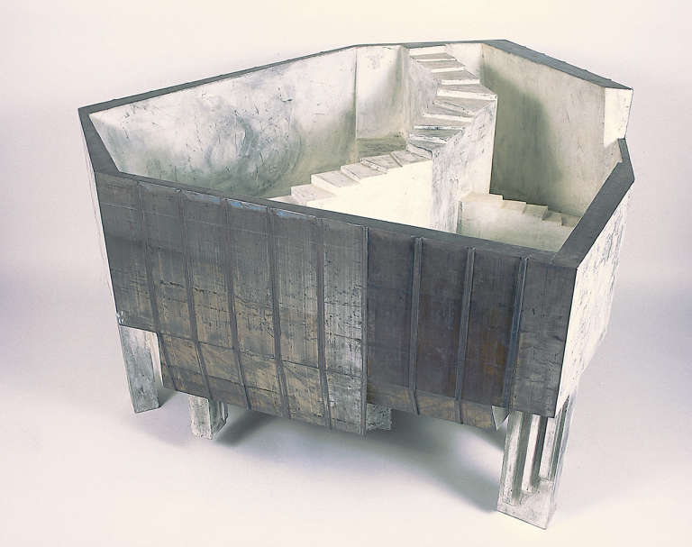 XIIe Arrondissement, Distrito 12 © 2000-2002. Plomo,madera, cera :: 96 x 128 x 115 cm