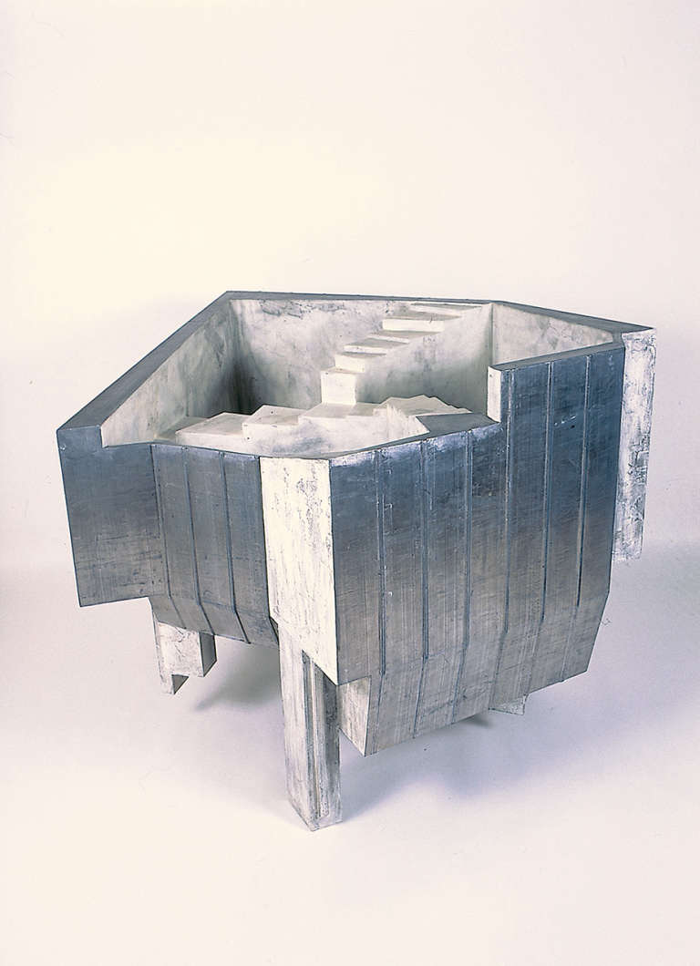 XIIIe Arrondissement, Distrito 13 © 2000-2002. Plomo, madera, cera :: 101 x 131 x 100 cm