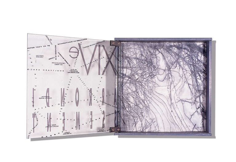 Callejero, Distrito 14 ©2000-2002. Plomo, madera, cera, cristal :: 40 x 40 x 10 cm