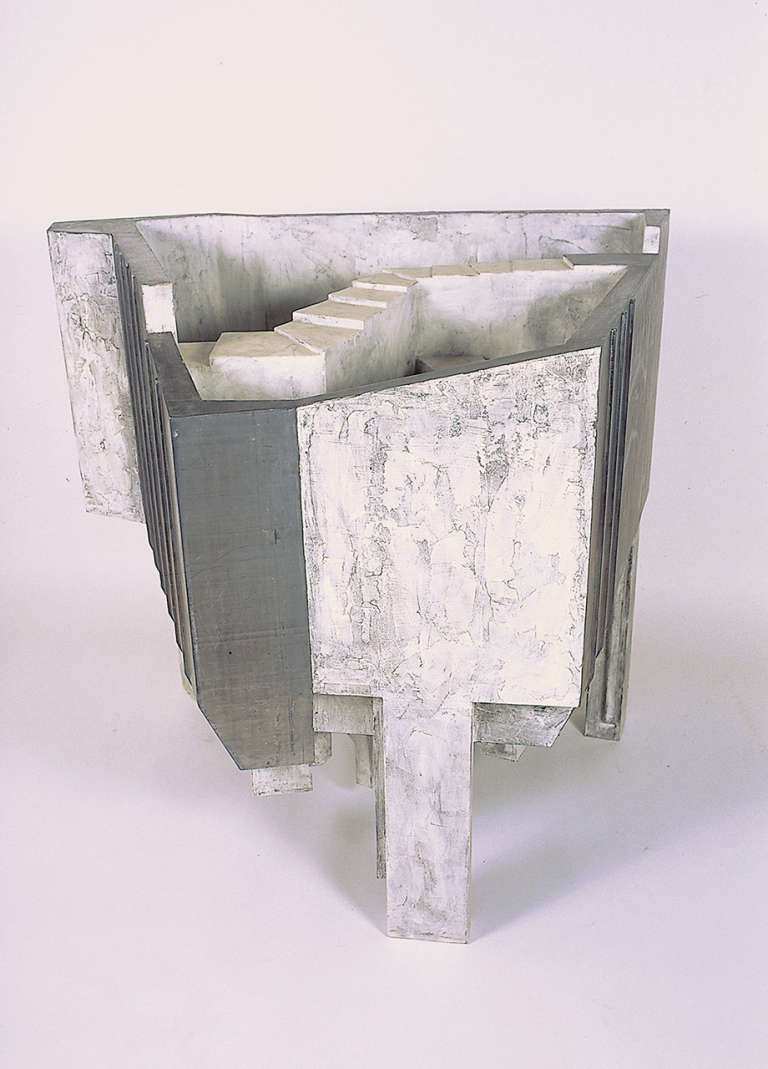 XIVe Arrondissement, Distrito 14 © 2000-2002. Plomo, madera, cera :: 104 x 118 x 90 cm