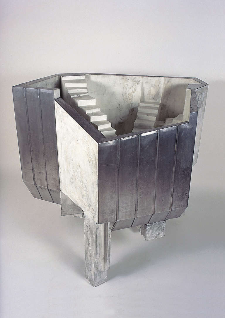 XIXe Arrondissement, Distrito 19 © 2000-2002. Plomo, madera, cera :: 115 x 140 x 100 cm