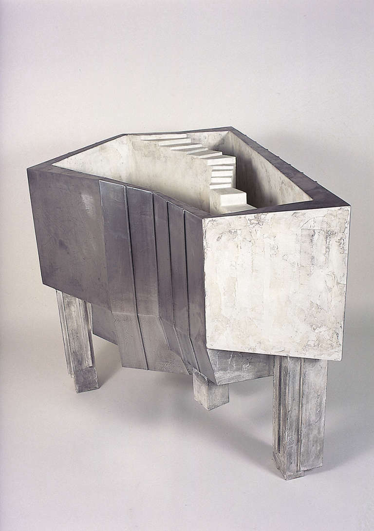 XXe Arrondissement, Distrito 20 © 2000-2002. Plomo, madera, cera :: 120 x 148 x 120 cm