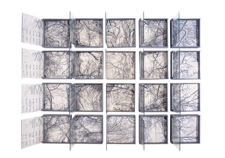 Callejero, Distrito 1-20 ©2000-2002. Plomo, madera, cera, cristal :: 40 x 40 x 10 cm (unidad)