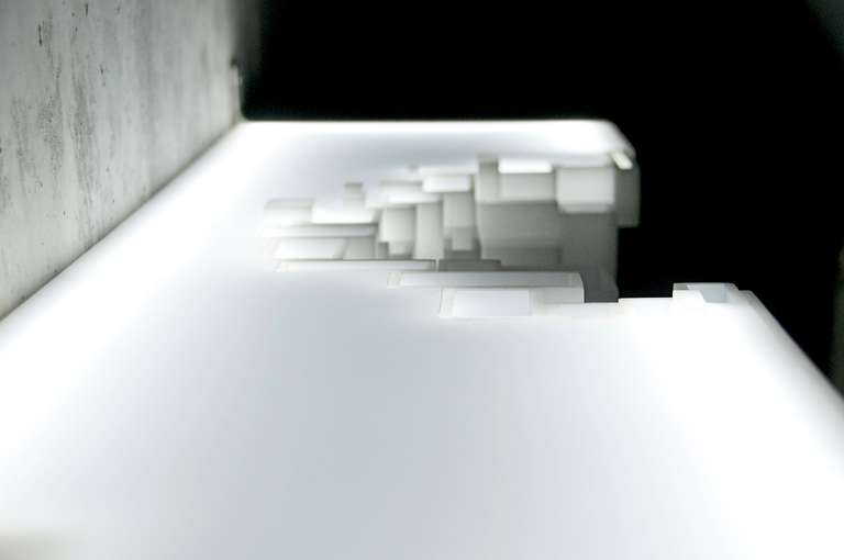 Estanteria #01. Mod_asentamiento ©2011 :: metacrilato, leds, aluminio anodizado :: 102 x 29 x 17 (h) cm