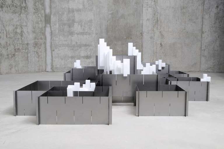 Estanteria modular. Mod_fractal ©2011 :: hierro, metacrilato :: 220 x 360 x 77 (h) cm